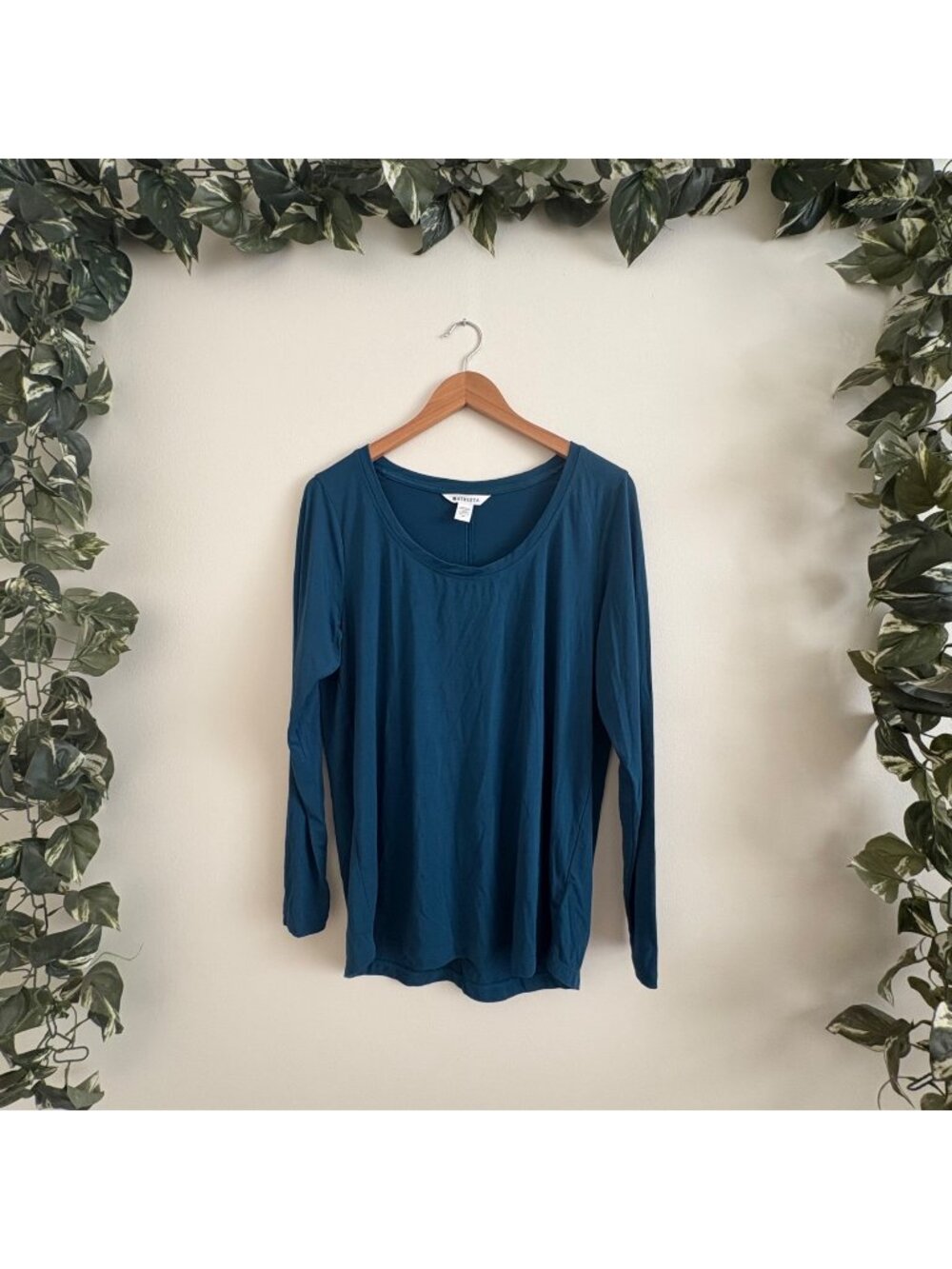 Athleta Athletic Stratus II Long Sleeve Scoop Neck Shirt Teal Women’s Size M